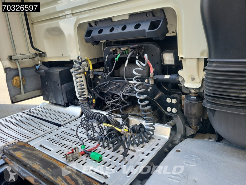 جرار DAF XF  XF 4X2 SSC Mega 2xTanks Standklima...