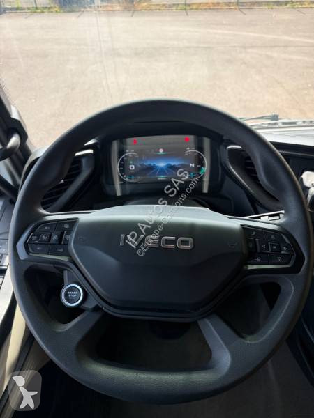 جرار Iveco