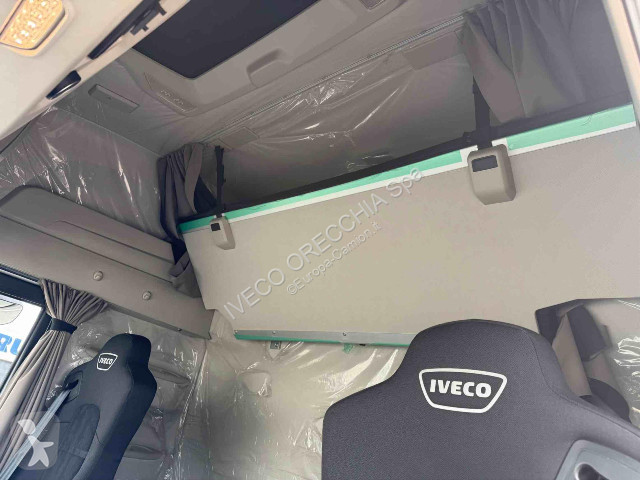 جرار Iveco S-WAY AS440S49T/P