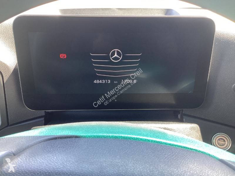 جرار Mercedes