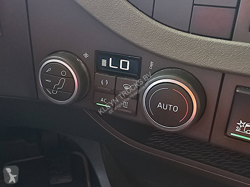 جرار Volvo 16650 6X4 RETARDER XENON