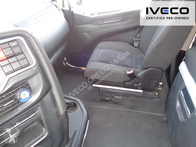 جرار Iveco S-WAY AS440S49T/P