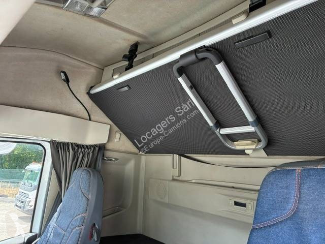جرار Volvo