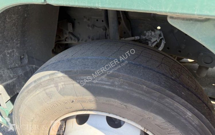 جرار Mercedes