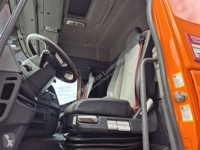 جرار Renault 460
