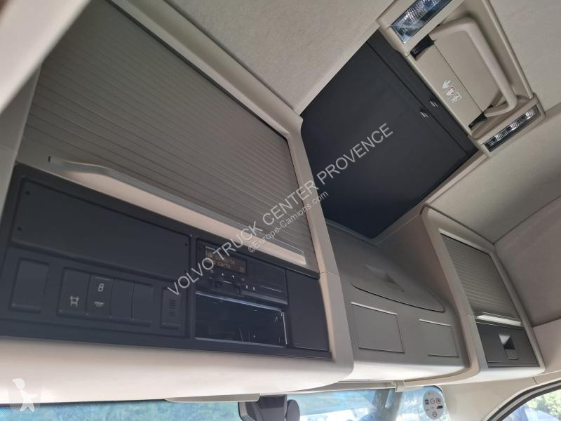 جرار Volvo 500