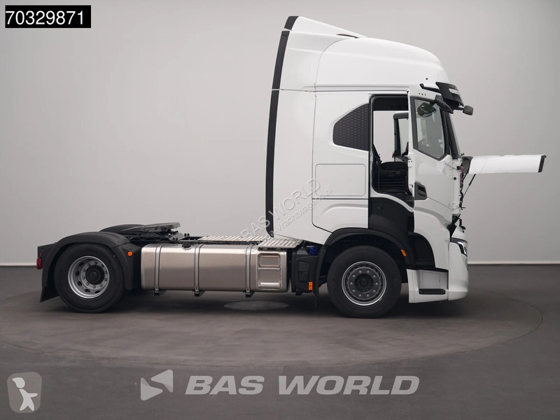 جرار Iveco S-Way 500 4X2 NEW! HPEB ACC 2x beds...