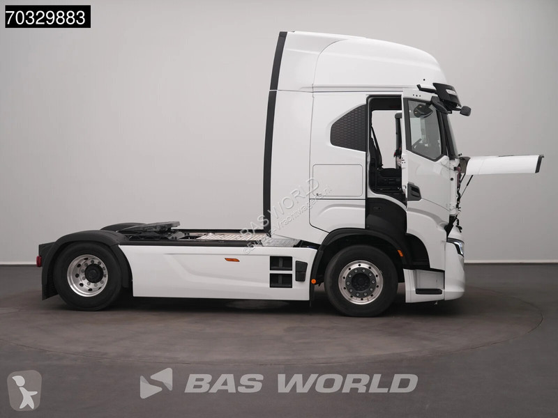 جرار Iveco S-Way 500 4X2 NEW! HPEB Parking...