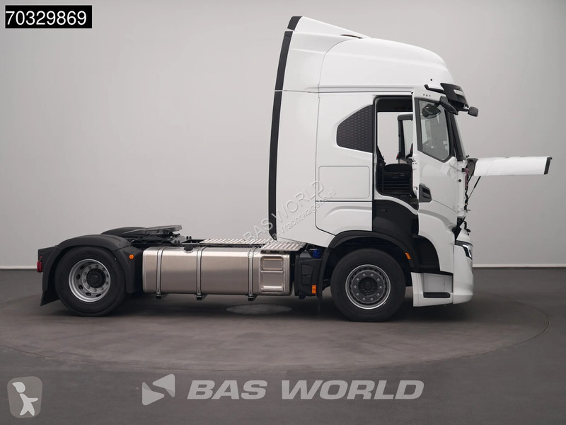 جرار Iveco S-Way 500 4X2 NEW! HPEB ACC 2x beds...