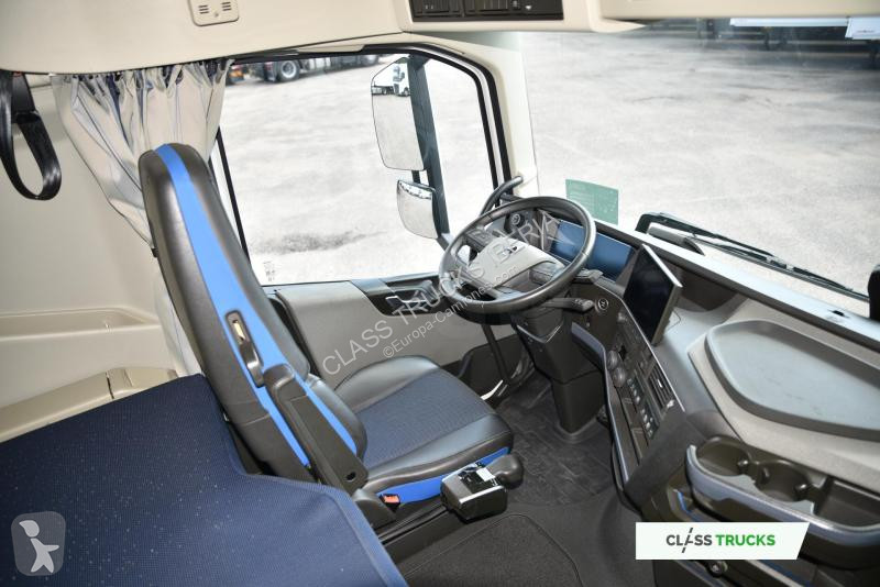 جرار Volvo 500 Globetrotter XL Retarder...