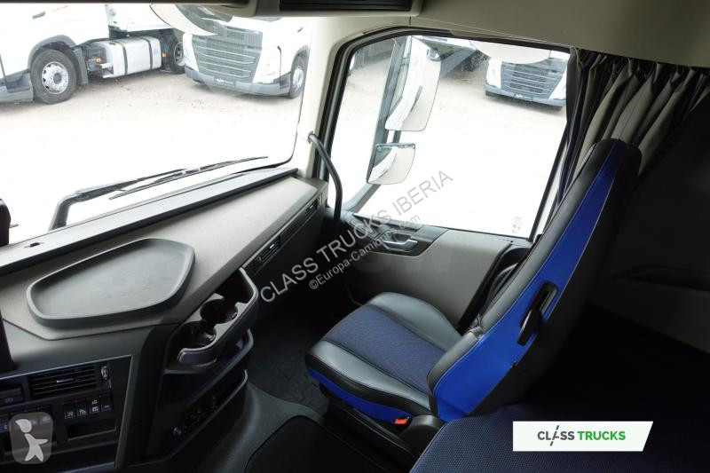جرار Volvo 500 Globetrotter XL