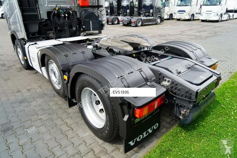 Влекач Volvo FH 500