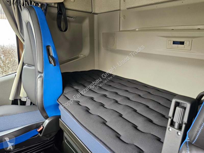 جرار Volvo FH 460 4x2...