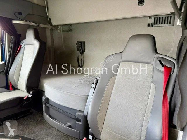 جرار Renault T460...