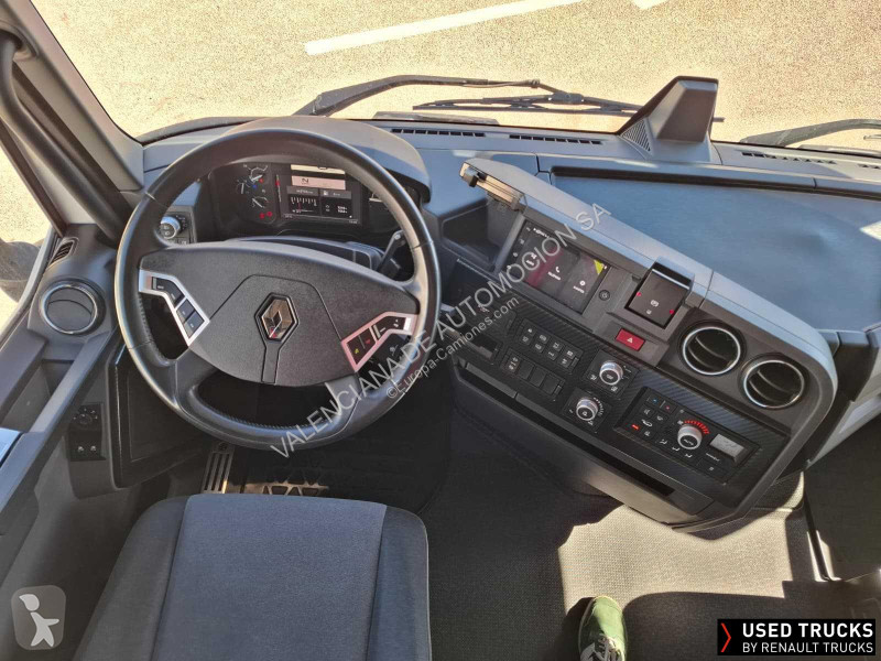 جرار Renault