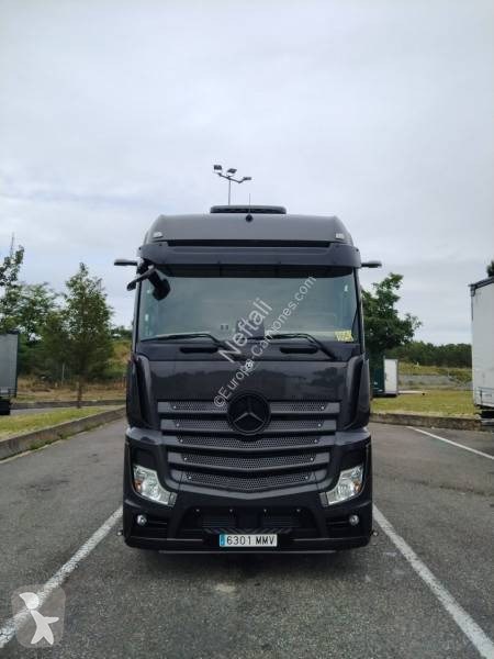 Traktor Mercedes