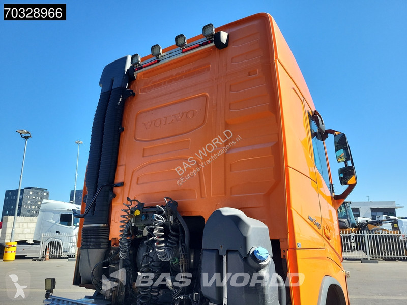 جرار Volvo 6X2 Globe Lift+Lenk Retarder...