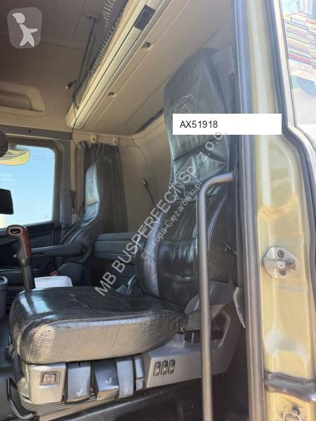 Влекач Scania R560
