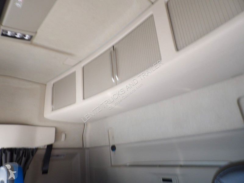 جرار Volvo FH460-SPOILER-FG NR...