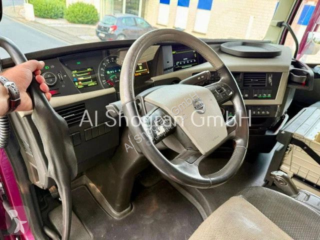 جرار Volvo 500 Globetrotter/Voll...