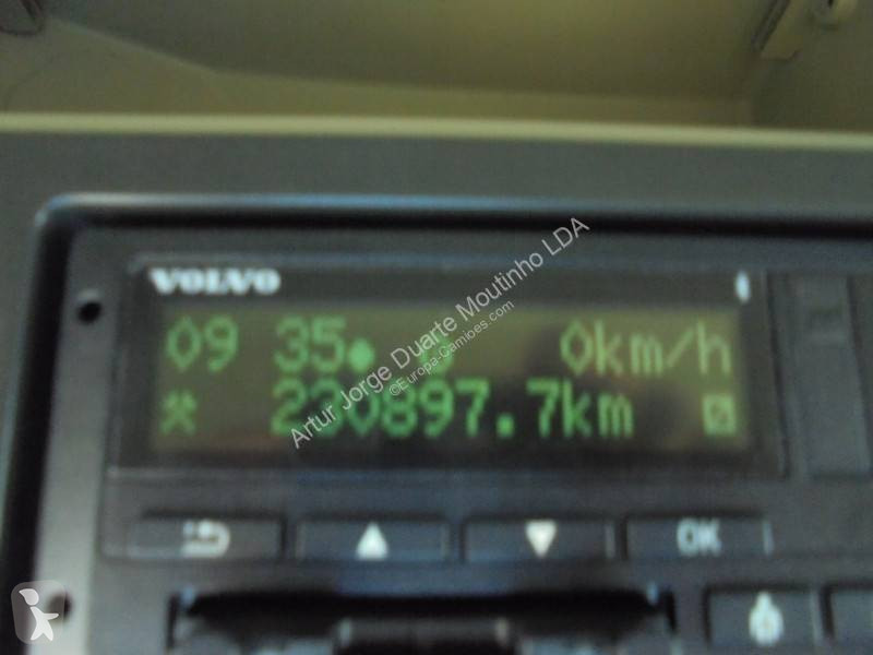 جرار Volvo