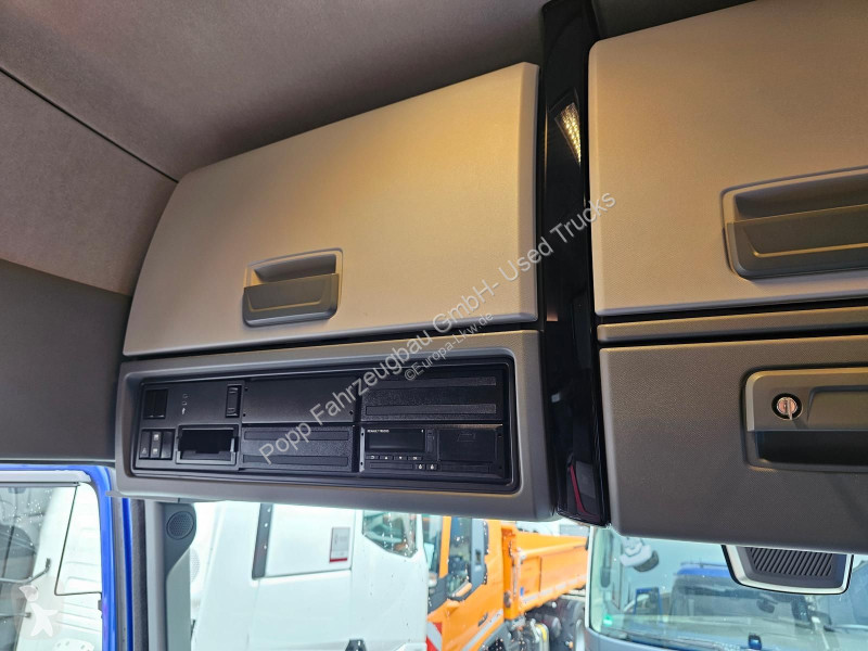 جرار Renault T 4x2*SleeperCab, Navi,...