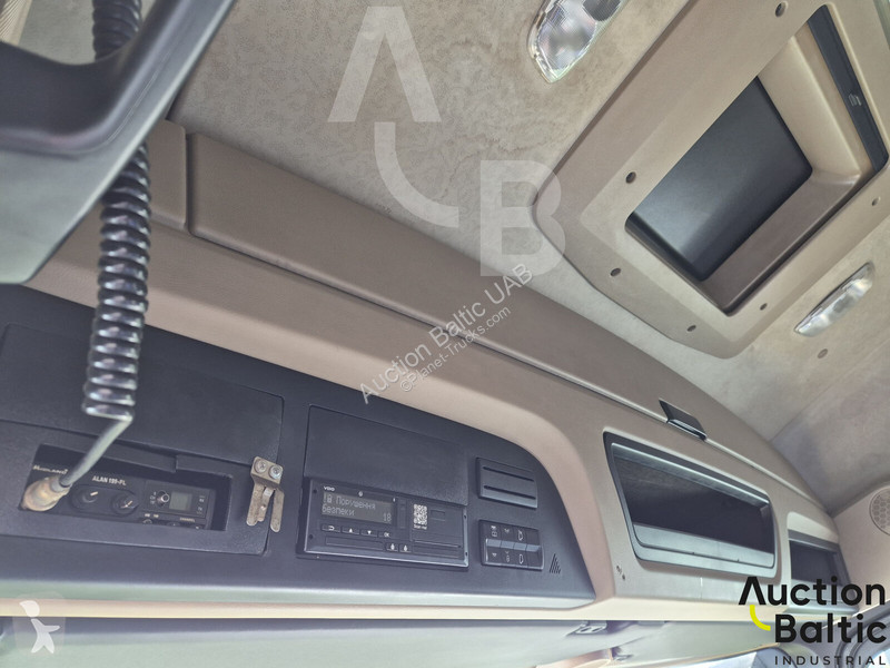 جرار Mercedes 1845
