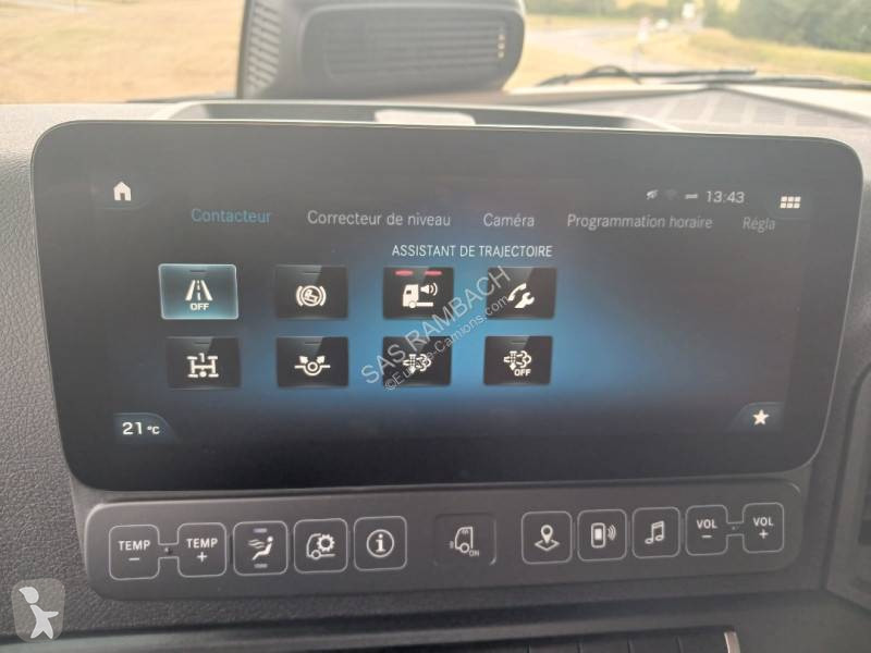 جرار Mercedes