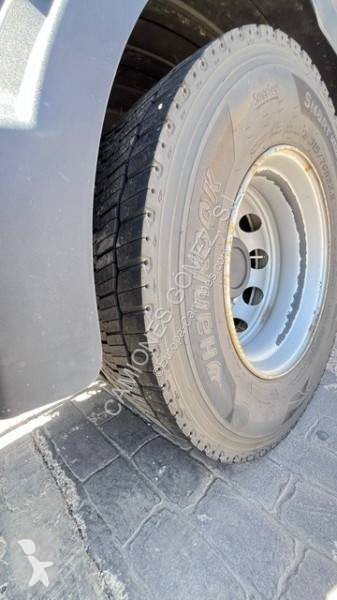 جرار Volvo