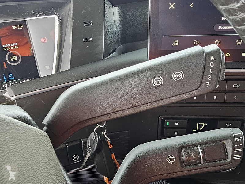 جرار Volvo 500 6X2 LED VEB+ WB320