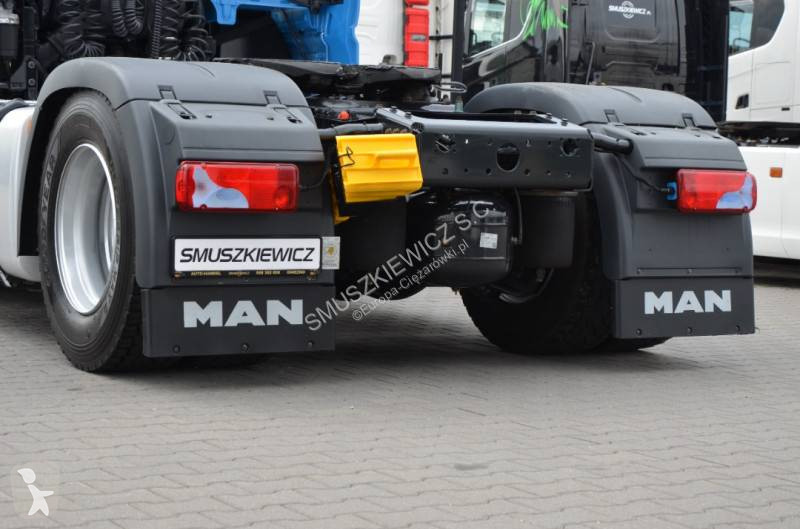 Cap tractor MAN