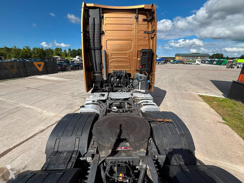 جرار Volvo 500 6x2 GLOBE XL / HYDRAULICS /...