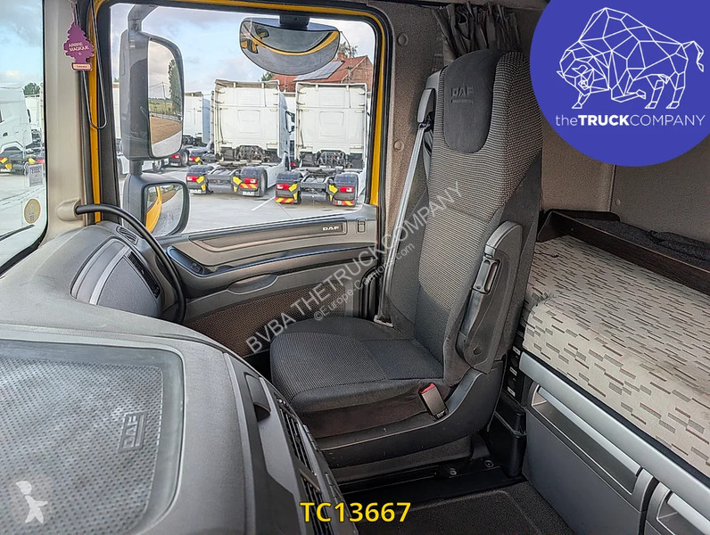 Tracteur DAF 440