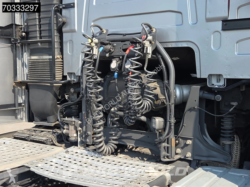 Cabeza tractora Volvo 500 4X2 XL 2x Tanks ADR...