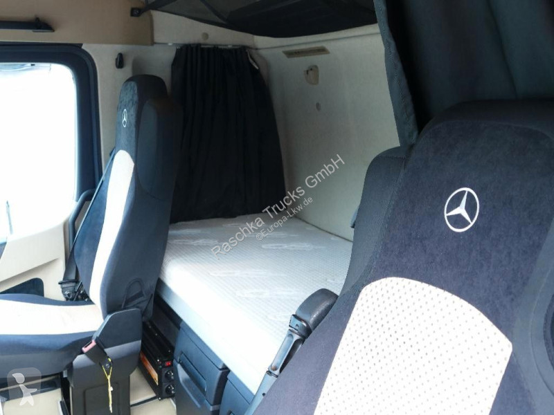 Tracteur Mercedes 1848 *ACC*
