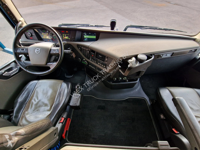Trekker Volvo 13540 Globetrotter XL 6x2 -...