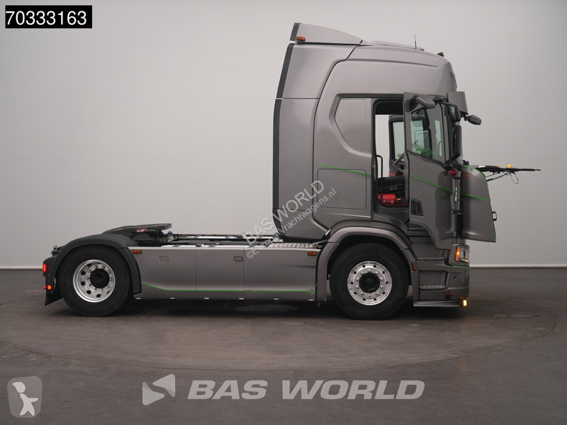 Trekker Scania 4X2 Retarder Full-Air 2x Tanks...