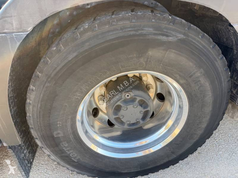 Cabeza tractora Volvo 750