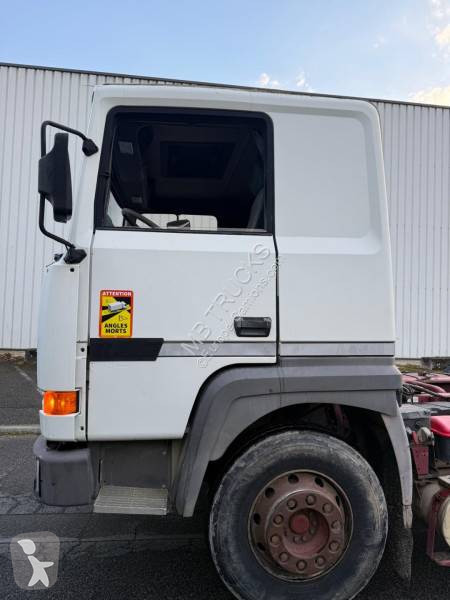 Cabeza tractora Renault 420