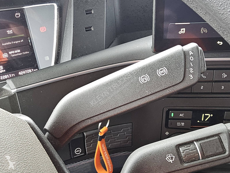 Tahač Volvo 500 globetrotter XL