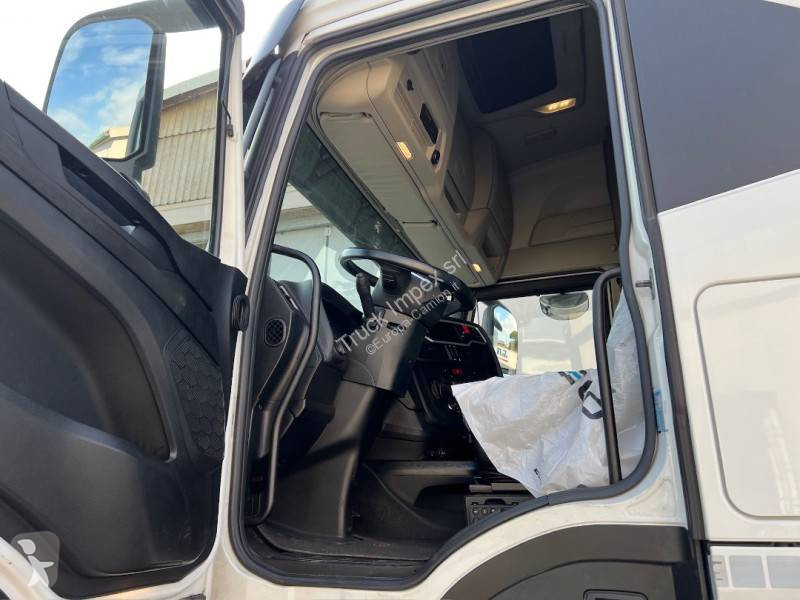 Cabeza tractora Iveco 490