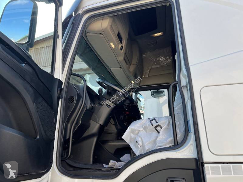 Cabeza tractora Iveco 490