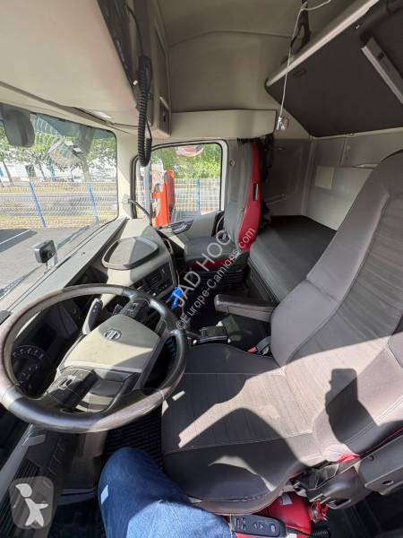 Тягач Volvo 500
