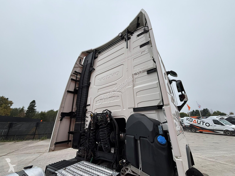 جرار Volvo 500 6x2 GLOBE XL / RETARDER / DOUBLE...