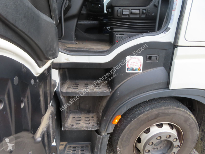 Cabeza tractora Iveco 490