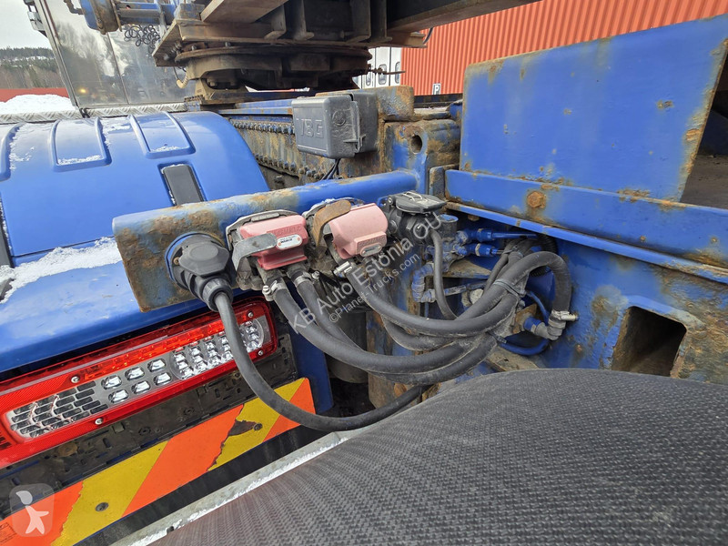 Cabeza tractora Volvo 750 8x4+2 GCW 180 ton /...