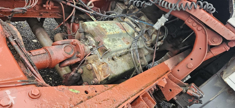 Nyergesvontató Mercedes 2628 (V8 / POMPE...