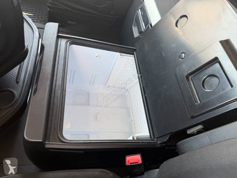 Cabeza tractora Iveco 490