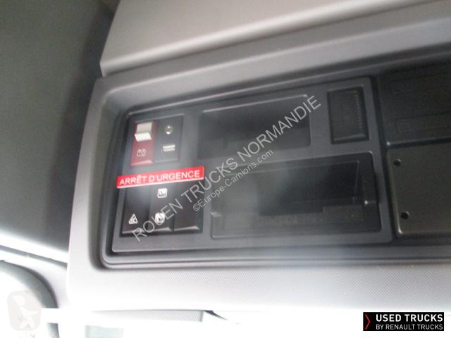 Nyergesvontató Renault