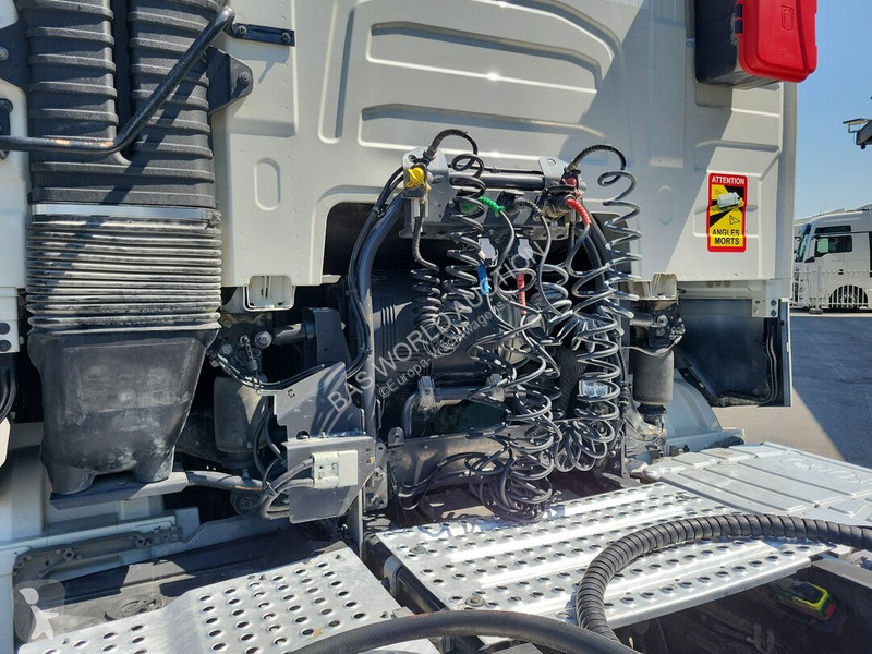 Tracteur Volvo 500